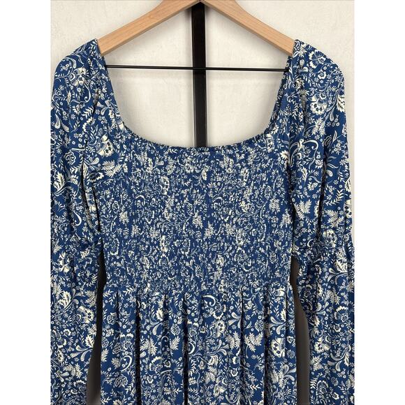 Cabana Life Aspen Smocked Maxi Dress Women's Medium Blue Floral Boho Cottagecore - Picture 2 of 11
